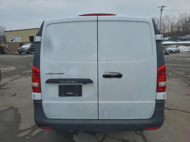 Mercedes-Benz Metris Image 6