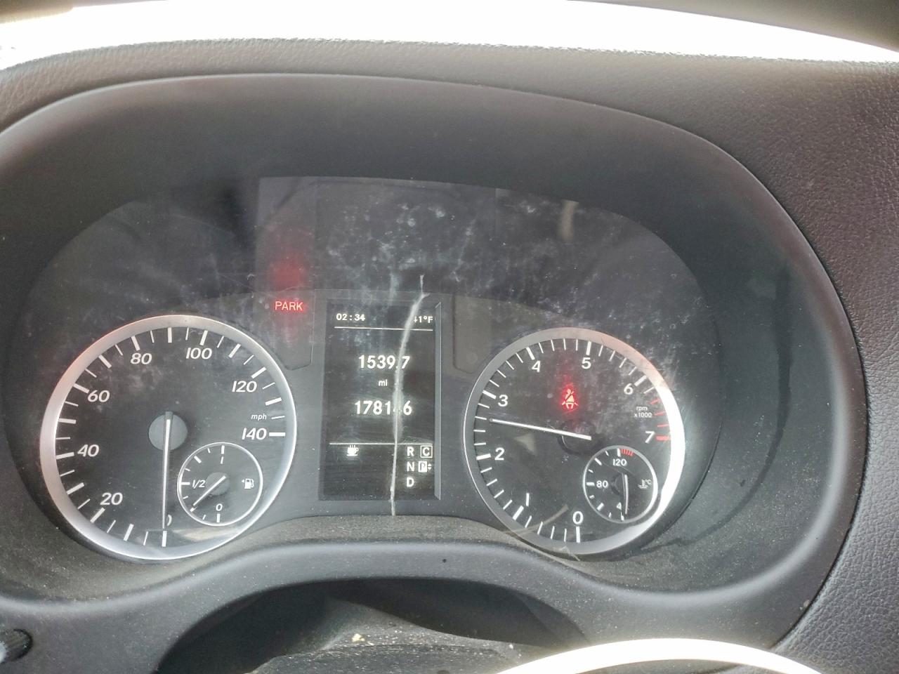 Mercedes-Benz Metris Image 2