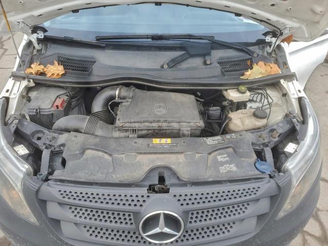 Mercedes-Benz Metris Image 11
