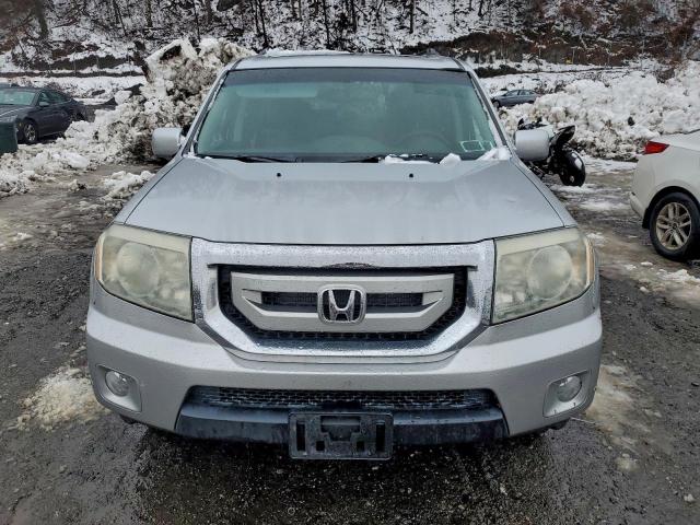 Honda Pilot Touring Image 3