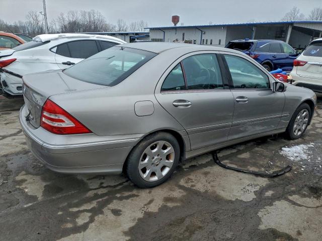 Mercedes-Benz C-Class 320 4matic Image 10