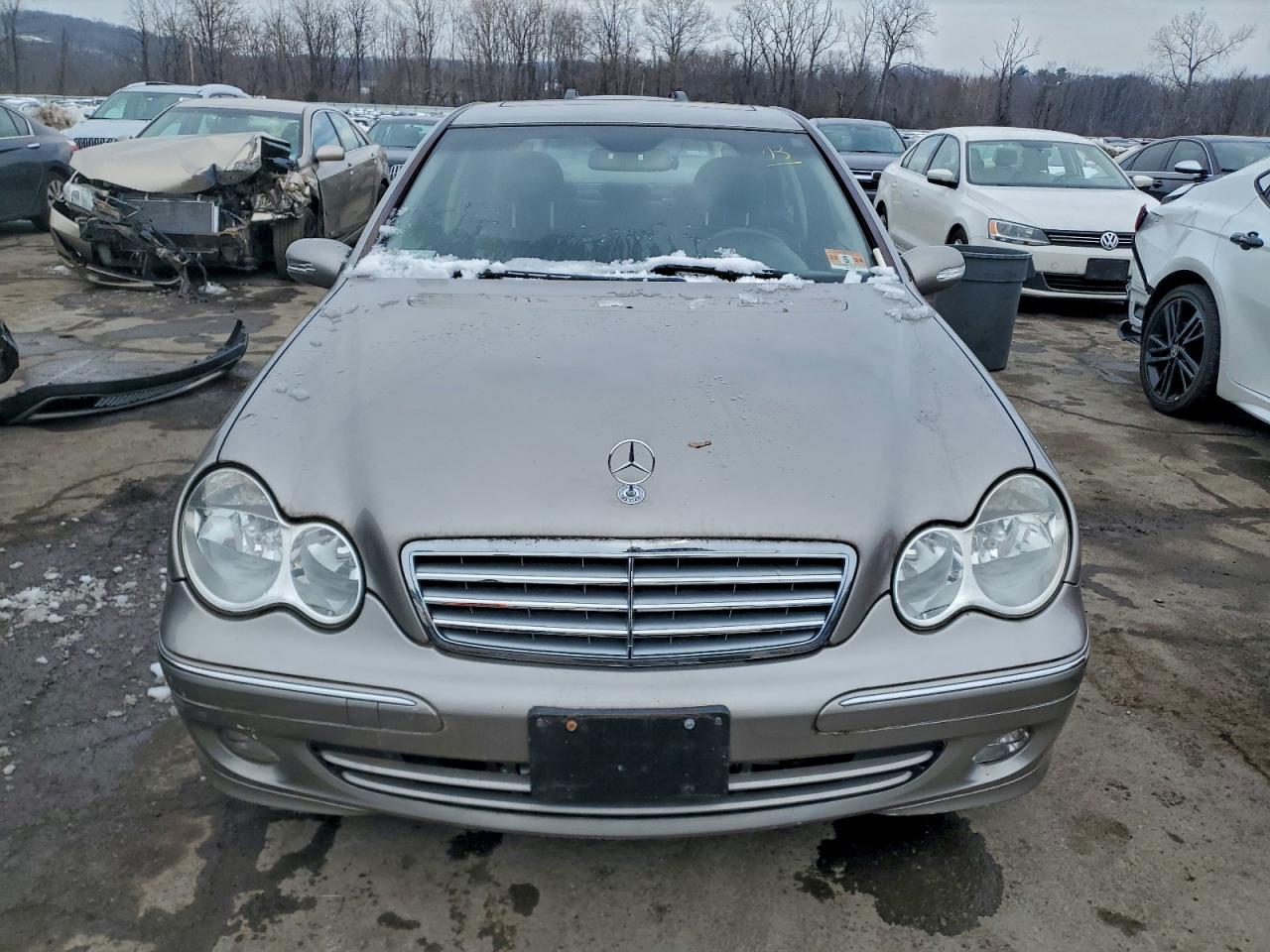 Mercedes-Benz C-Class 320 4matic Image 4