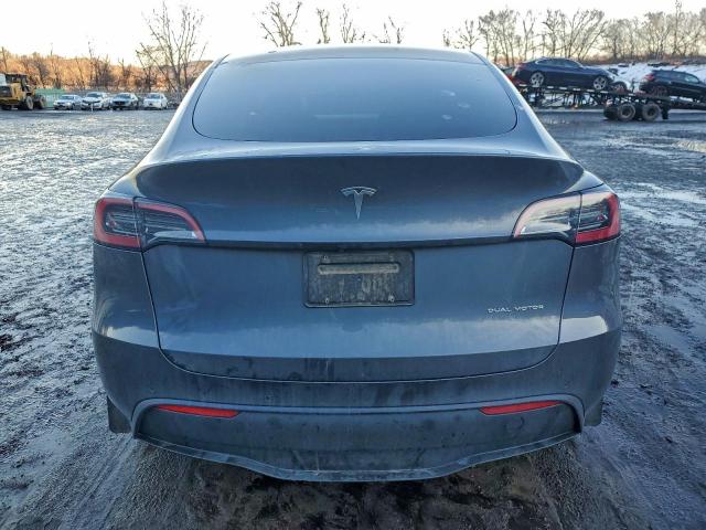 Tesla Model Y Image 13