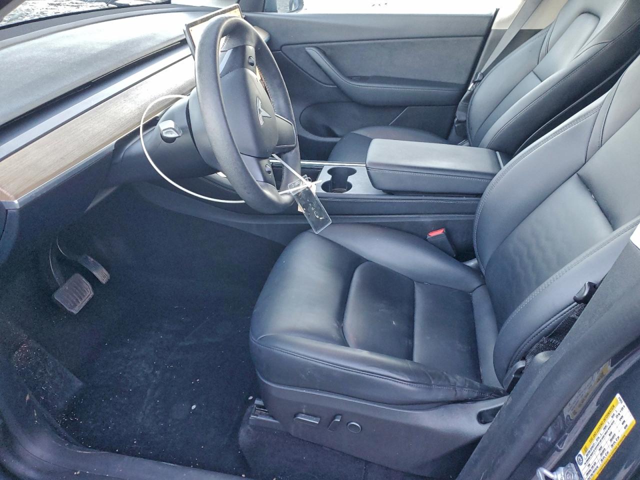 Tesla Model Y Image 11