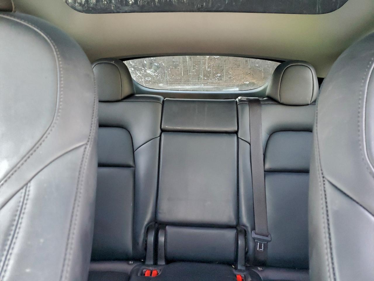 Tesla Model Y Image 8