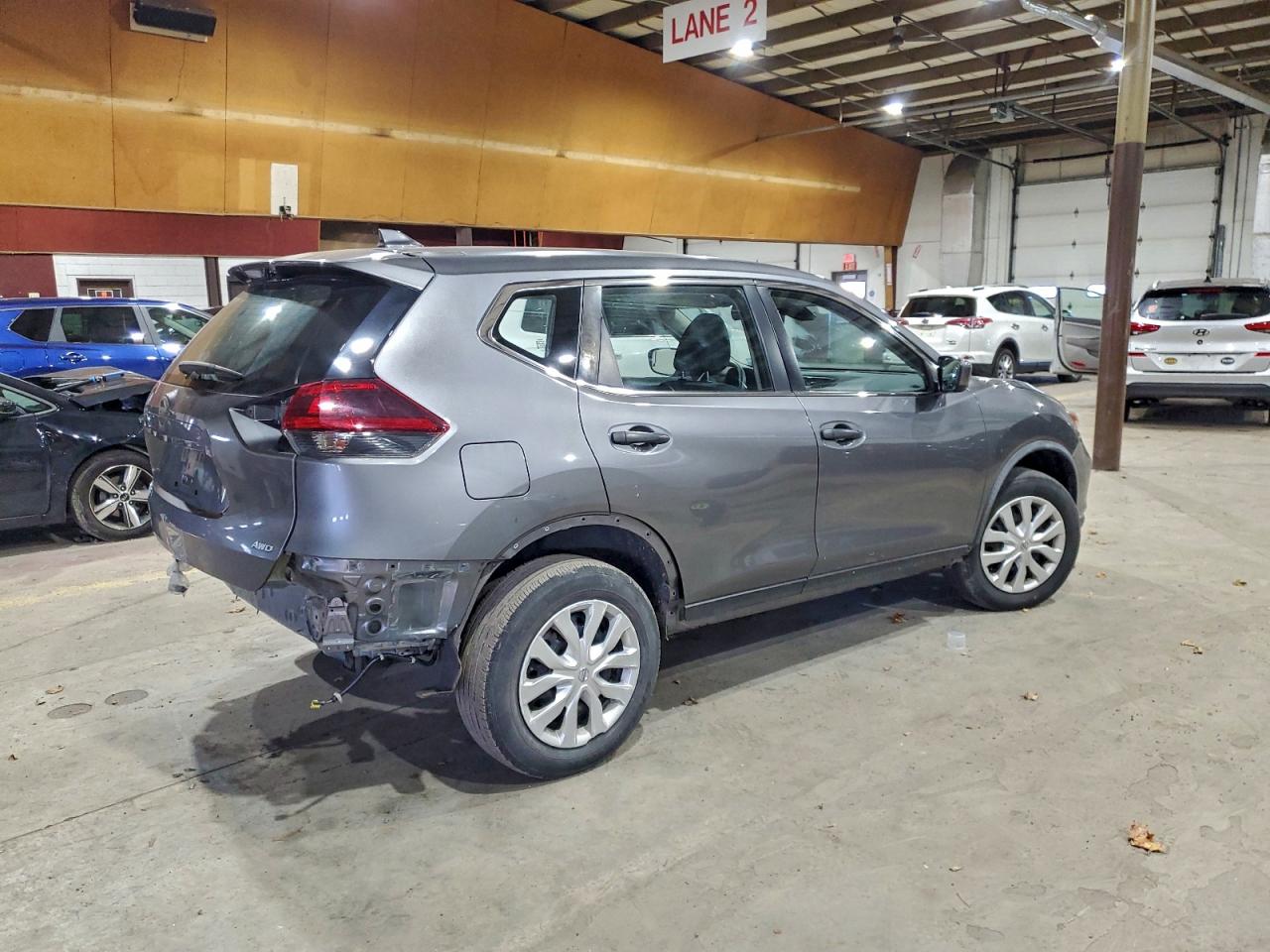 Nissan Rogue S Image 2