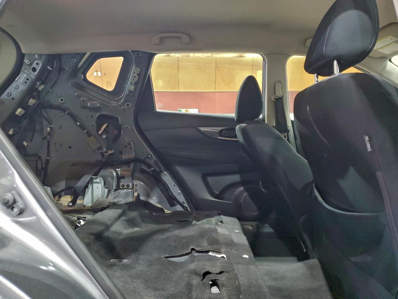 Nissan Rogue S Image 5