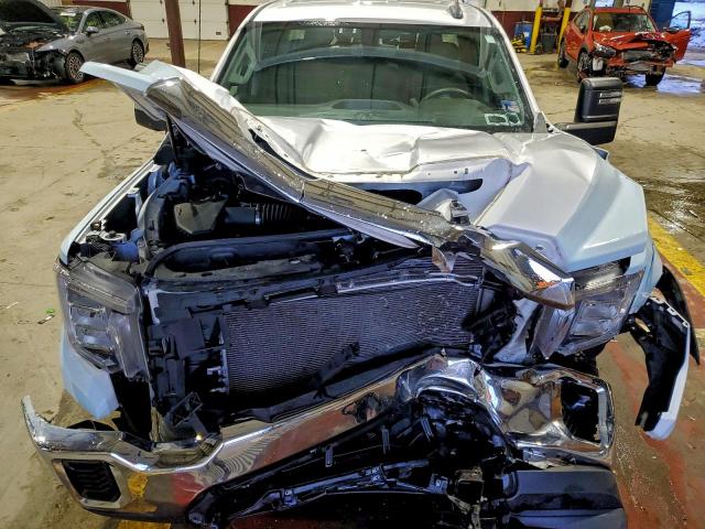 GMC Sierra K2500 Heavy Duty Image 10