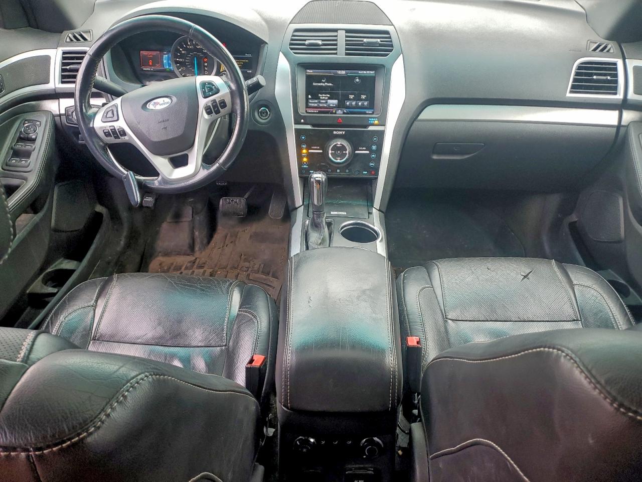 Ford Explorer Sport Image 8