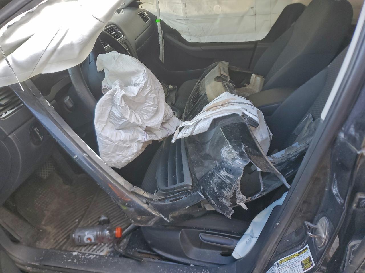 Volkswagen Jetta Base Image 7