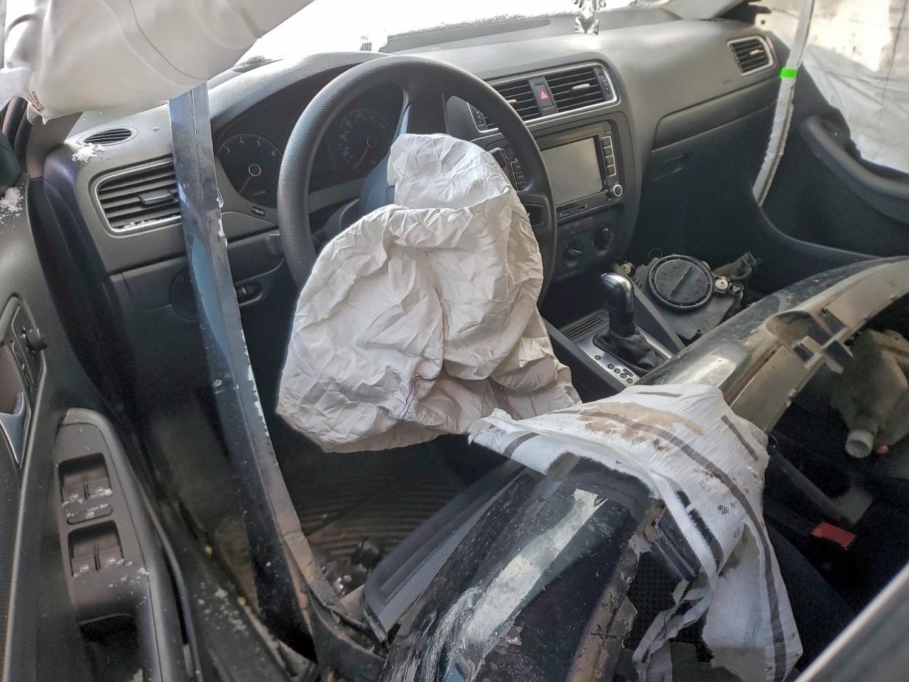 Volkswagen Jetta Base Image 11