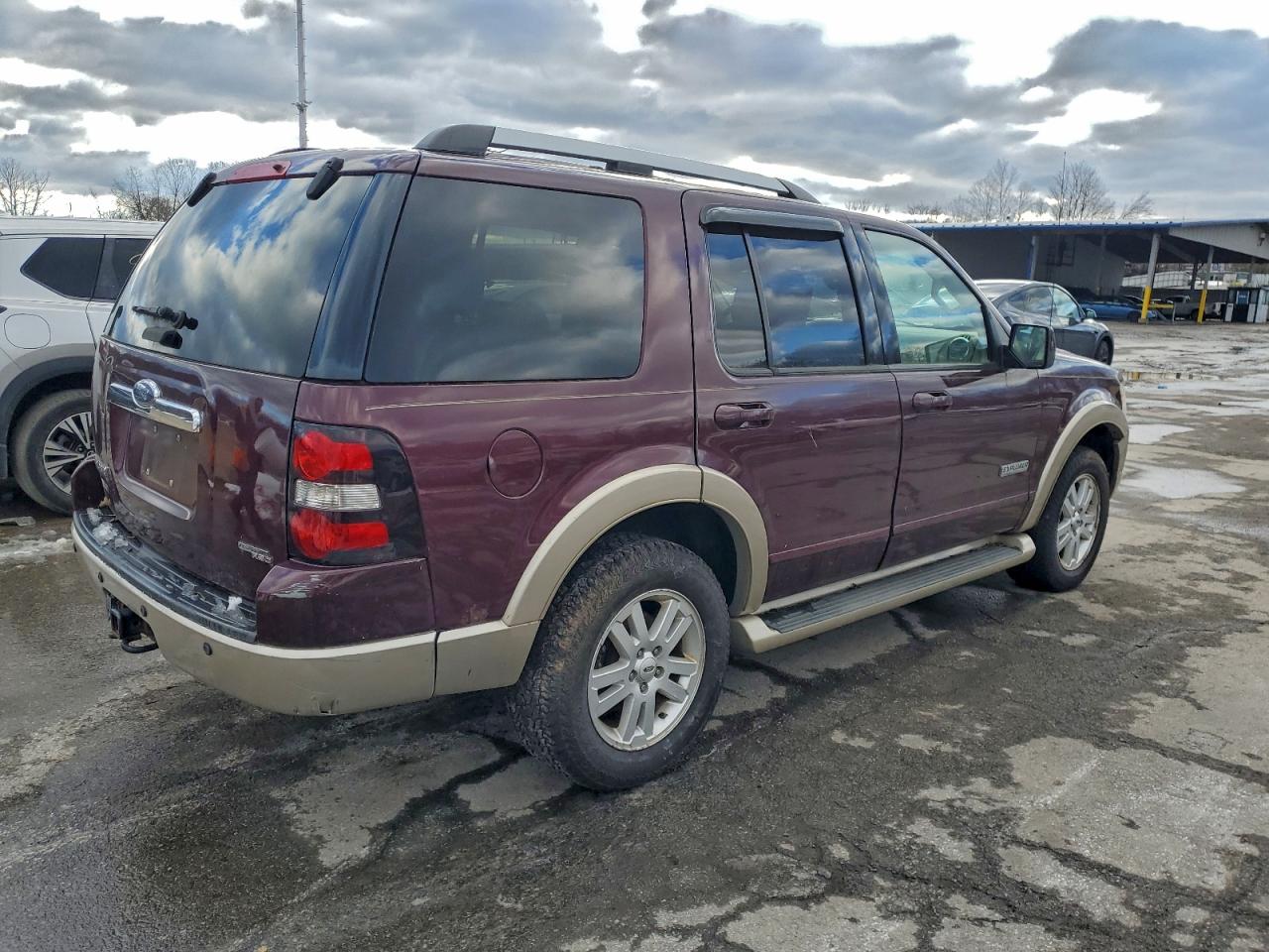 Ford Explorer Eddie Bauer Image 5
