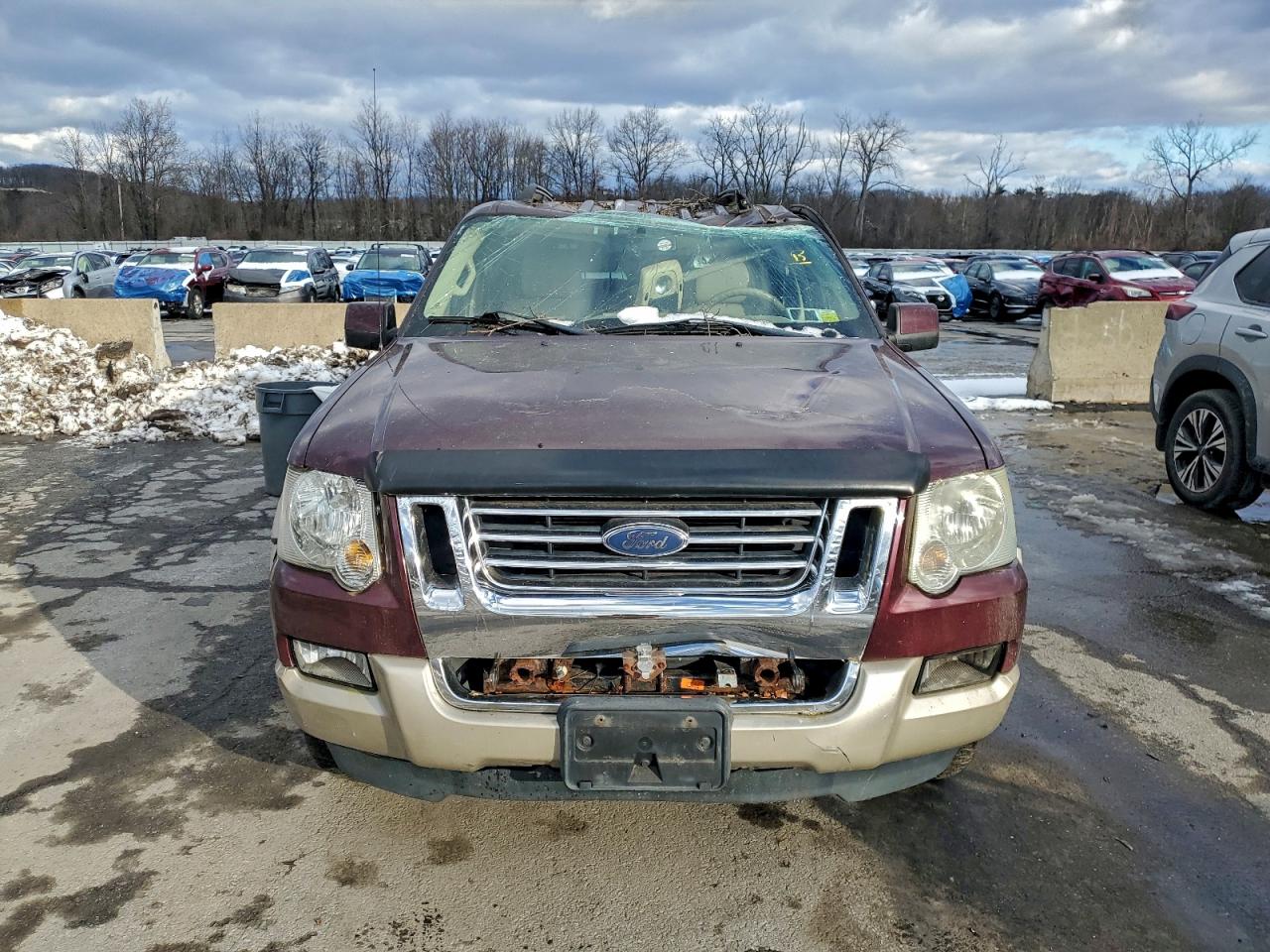 Ford Explorer Eddie Bauer Image 11
