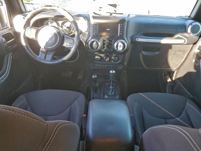 Jeep Wrangler Sahara Image 10