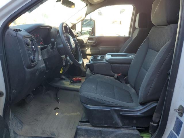 Chevrolet Silverado K3500 Image 12