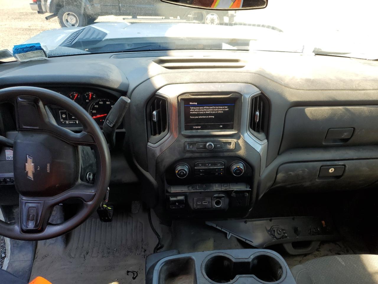 Chevrolet Silverado K3500 Image 4