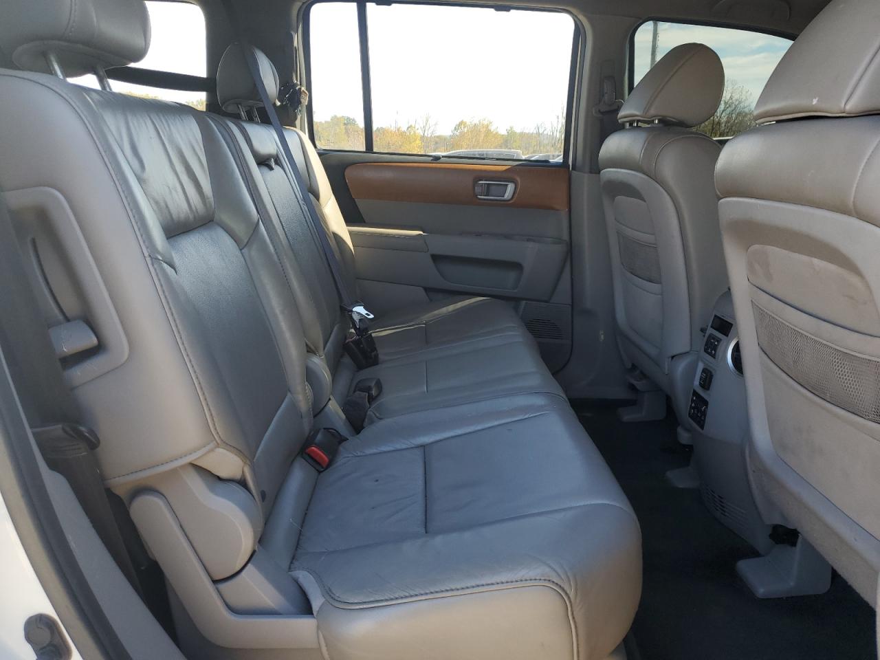 Honda Pilot Touring Image 6