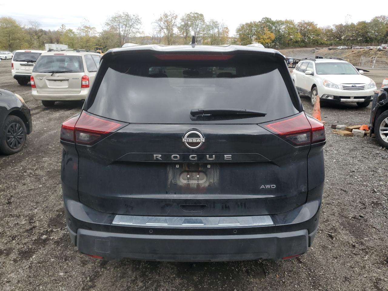 Nissan Rogue Sv Image 2