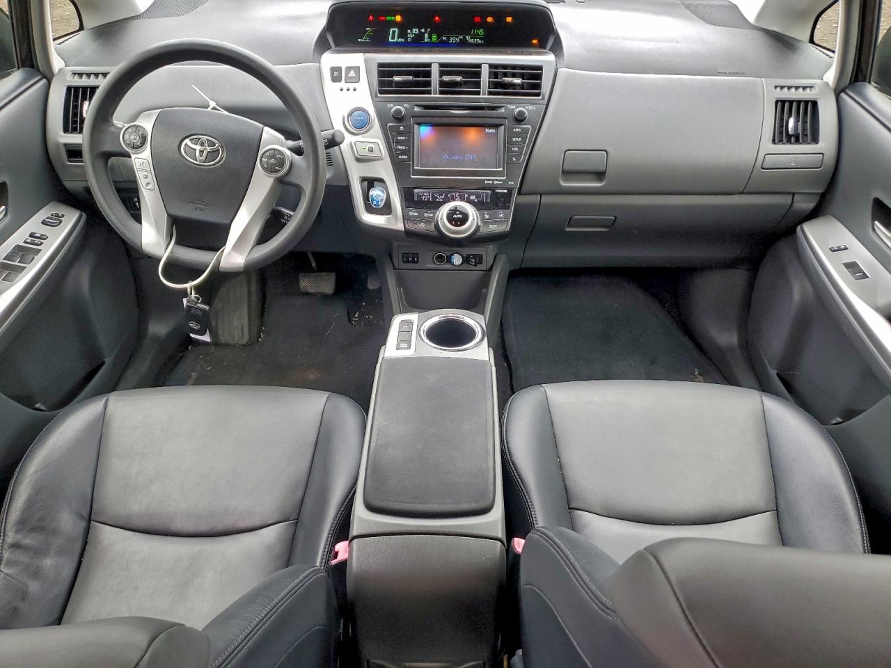 Toyota Prius Image 12