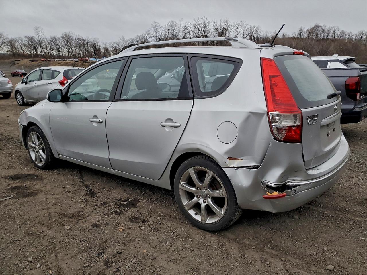 Hyundai ELANTRA Gls Image 2