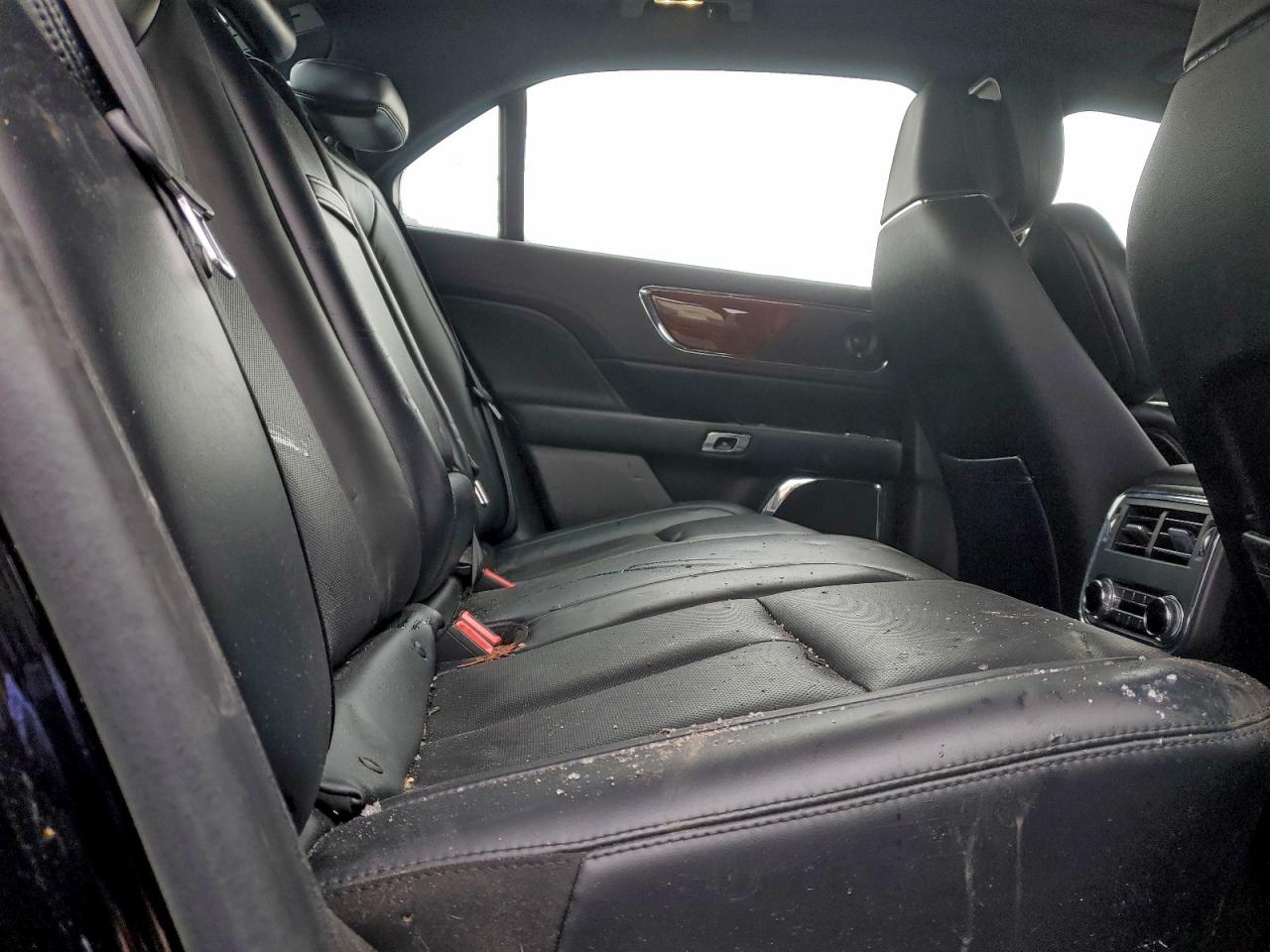 Lincoln Continental Reserve Image 3