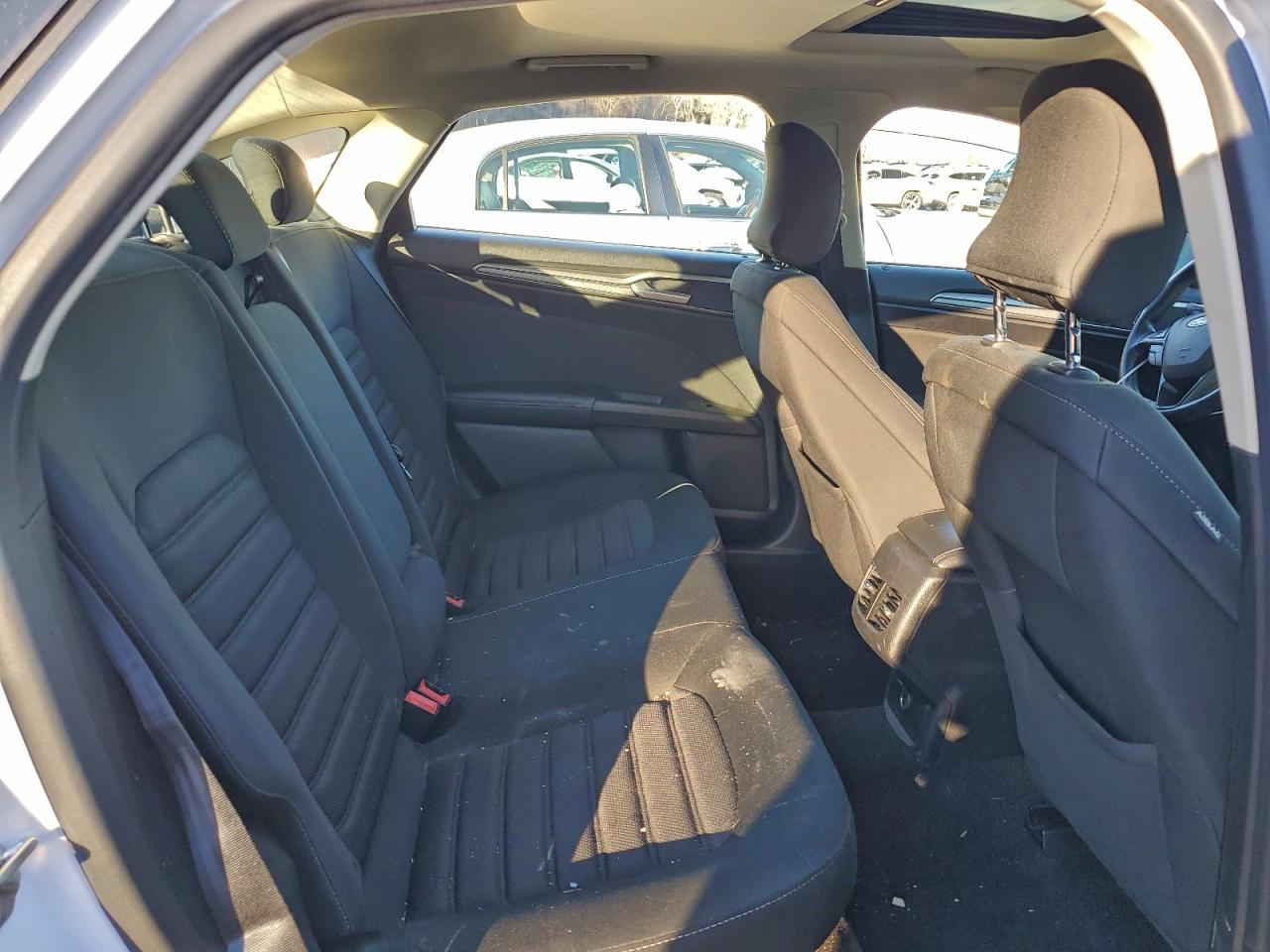 Ford Fusion Se Image 3