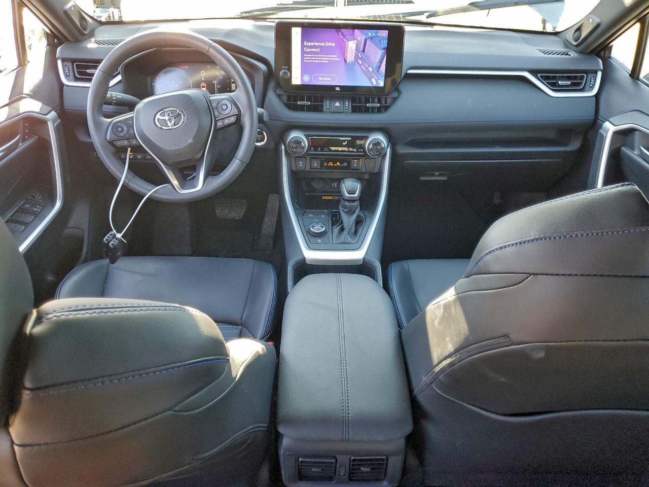 Toyota RAV4 Xse Image 10