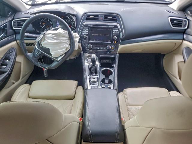 Nissan Maxima Platinum Image 7