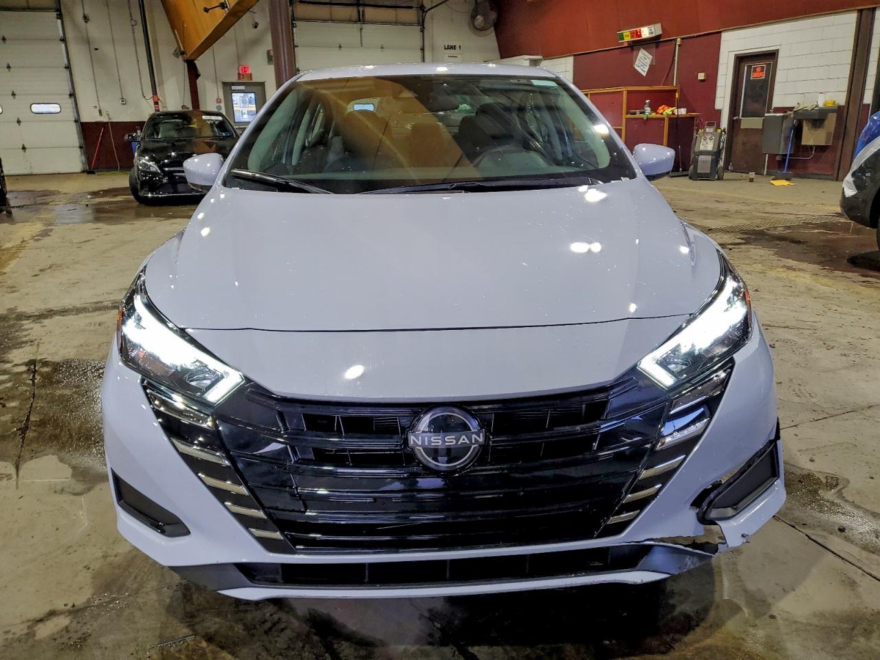 Nissan Versa Sv Image 3