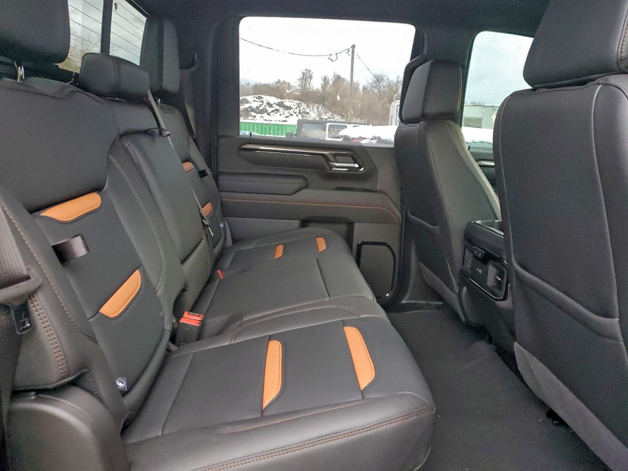 GMC Sierra K2500 At4 Image 11