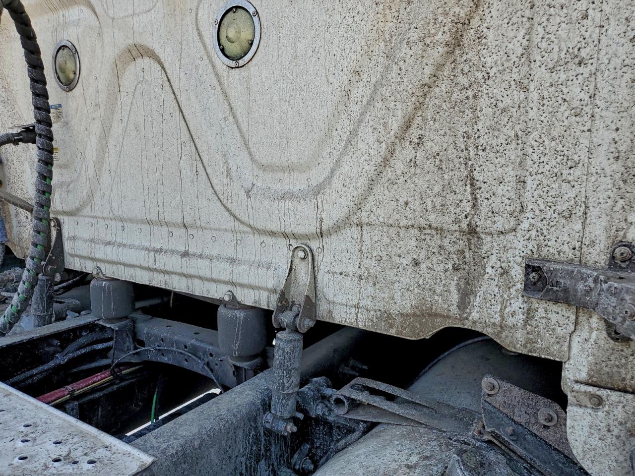 Freightliner Cascadia 1 Image 6